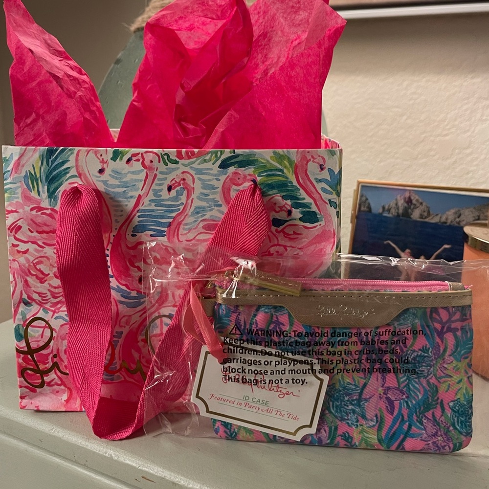 NWT Lilly Pulitzer ID case